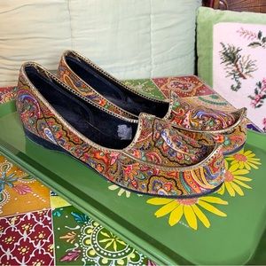 Velvet Pointed Toe Slippers